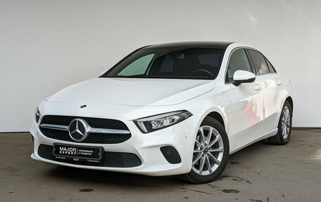 Mercedes-Benz A-Класс, 2020 год, 2 850 000 рублей, 1 фотография