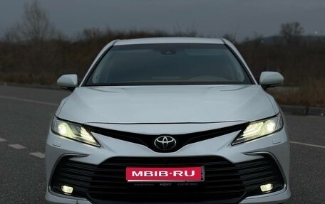 Toyota Camry, 2021 год, 3 100 000 рублей, 1 фотография