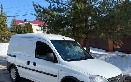 Opel Combo C, 2009 год, 700 000 рублей, 1 фотография