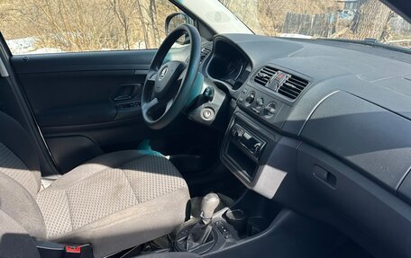 Skoda Fabia II, 2013 год, 870 000 рублей, 5 фотография