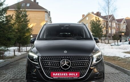 Mercedes-Benz V-Класс, 2024 год, 9 950 000 рублей, 2 фотография