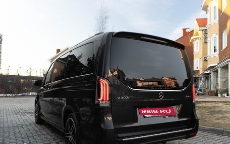 Mercedes-Benz V-Класс, 2024 год, 9 950 000 рублей, 5 фотография