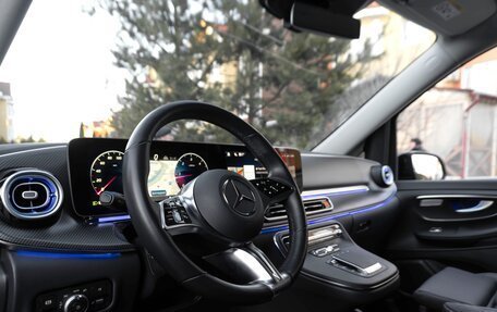 Mercedes-Benz V-Класс, 2024 год, 9 950 000 рублей, 20 фотография