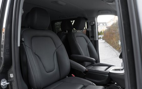 Mercedes-Benz V-Класс, 2024 год, 9 950 000 рублей, 22 фотография