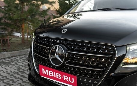Mercedes-Benz V-Класс, 2024 год, 9 950 000 рублей, 32 фотография