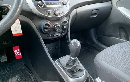 Hyundai Solaris II рестайлинг, 2016 год, 1 250 000 рублей, 12 фотография