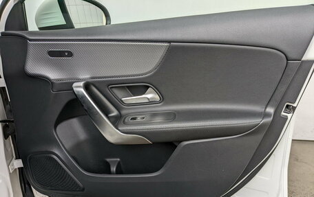 Mercedes-Benz A-Класс, 2020 год, 2 850 000 рублей, 14 фотография