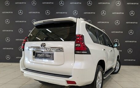 Toyota Land Cruiser Prado 150 рестайлинг 2, 2020 год, 6 350 000 рублей, 5 фотография