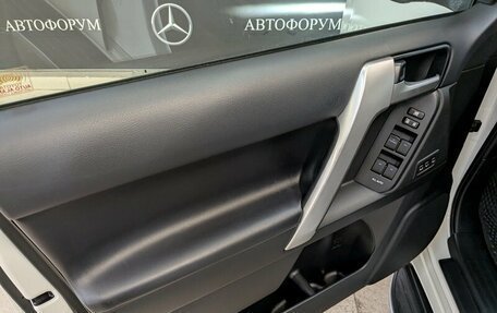 Toyota Land Cruiser Prado 150 рестайлинг 2, 2020 год, 6 350 000 рублей, 12 фотография