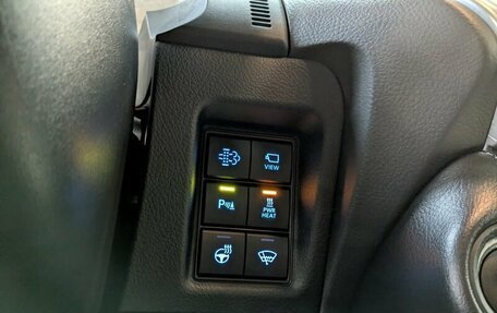 Toyota Land Cruiser Prado 150 рестайлинг 2, 2020 год, 6 350 000 рублей, 18 фотография