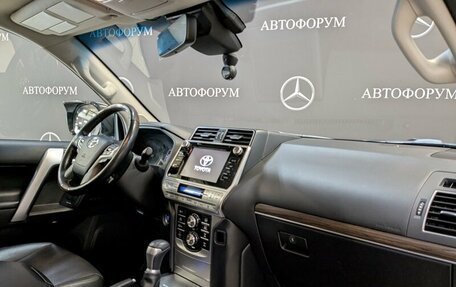 Toyota Land Cruiser Prado 150 рестайлинг 2, 2020 год, 6 350 000 рублей, 22 фотография