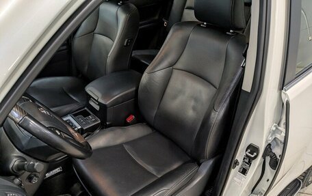 Toyota Land Cruiser Prado 150 рестайлинг 2, 2020 год, 6 350 000 рублей, 26 фотография