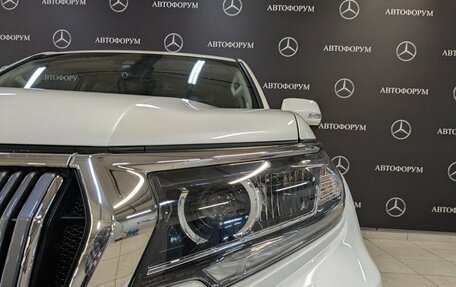 Toyota Land Cruiser Prado 150 рестайлинг 2, 2020 год, 6 350 000 рублей, 25 фотография