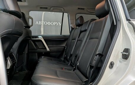 Toyota Land Cruiser Prado 150 рестайлинг 2, 2020 год, 6 350 000 рублей, 29 фотография