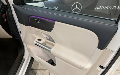 Mercedes-Benz GLA, 2021 год, 3 750 000 рублей, 13 фотография