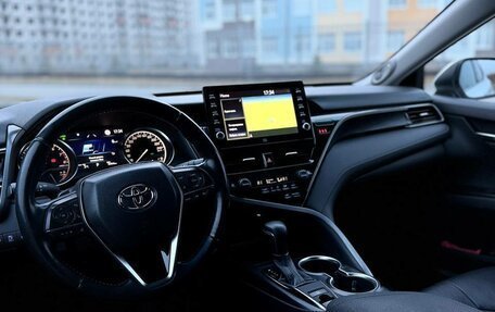 Toyota Camry, 2021 год, 3 100 000 рублей, 7 фотография