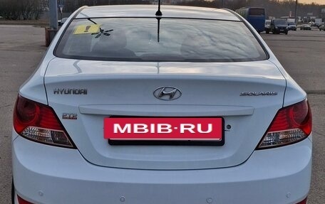 Hyundai Solaris II рестайлинг, 2011 год, 800 000 рублей, 4 фотография