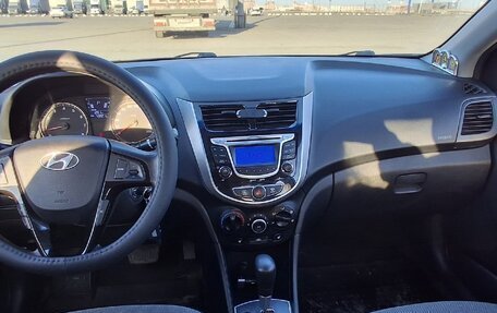 Hyundai Solaris II рестайлинг, 2011 год, 800 000 рублей, 7 фотография