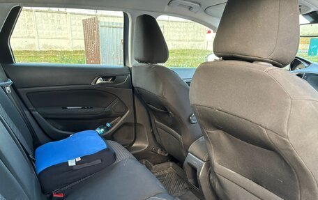 Peugeot 308 II, 2018 год, 900 000 рублей, 4 фотография