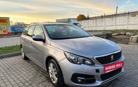 Peugeot 308 II, 2018 год, 900 000 рублей, 10 фотография