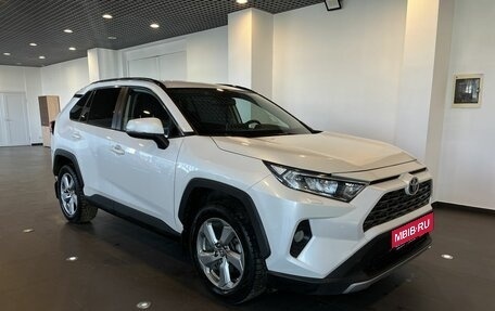 Toyota RAV4, 2021 год, 3 444 000 рублей, 1 фотография