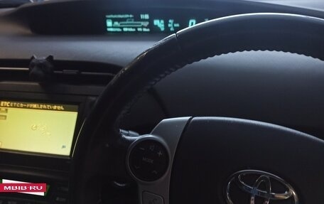 Toyota Prius, 2010 год, 900 000 рублей, 4 фотография