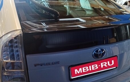 Toyota Prius, 2010 год, 900 000 рублей, 5 фотография