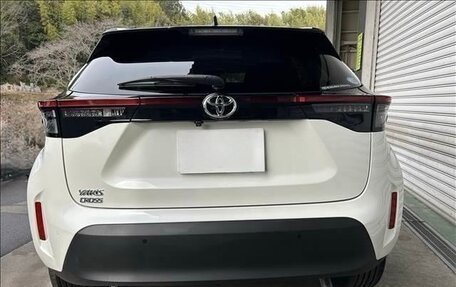 Toyota Yaris Cross, 2023 год, 2 380 000 рублей, 5 фотография