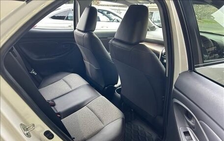 Toyota Yaris Cross, 2023 год, 2 380 000 рублей, 13 фотография