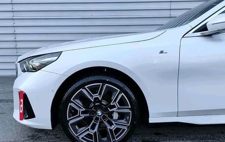 BMW 5 серия, 2026 год, 8 160 000 рублей, 13 фотография