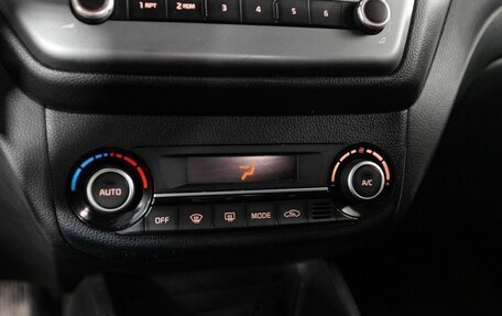 KIA Rio III рестайлинг, 2015 год, 870 000 рублей, 13 фотография