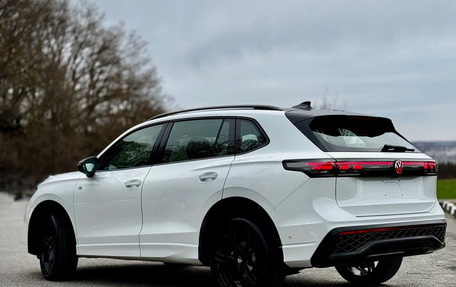 Volkswagen Tiguan, 2025 год, 5 290 000 рублей, 3 фотография