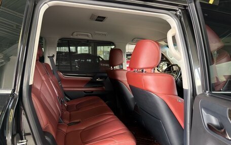 Lexus LX III, 2017 год, 5 998 000 рублей, 25 фотография