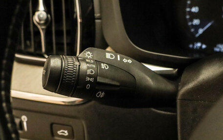 Volvo XC60 II, 2019 год, 3 250 000 рублей, 12 фотография