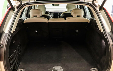 Volvo XC60 II, 2019 год, 3 250 000 рублей, 24 фотография