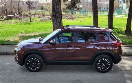 Chevrolet TrailBlazer, 2022 год, 1 800 000 рублей, 6 фотография