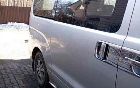 Hyundai Grand Starex Grand Starex I рестайлинг 2, 2009 год, 800 000 рублей, 3 фотография