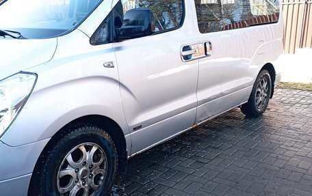 Hyundai Grand Starex Grand Starex I рестайлинг 2, 2009 год, 800 000 рублей, 4 фотография