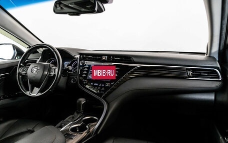 Toyota Camry, 2019 год, 2 749 000 рублей, 15 фотография