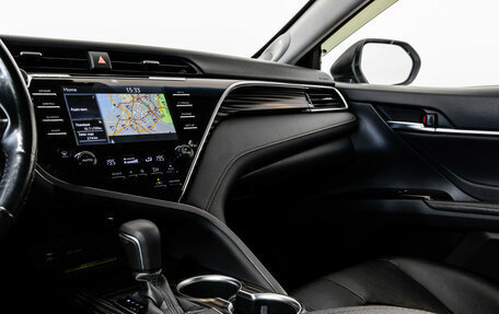 Toyota Camry, 2019 год, 2 749 000 рублей, 20 фотография