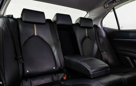 Toyota Camry, 2019 год, 2 749 000 рублей, 28 фотография