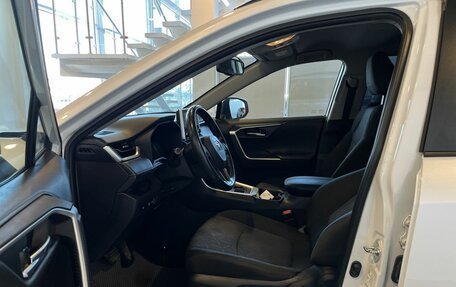 Toyota RAV4, 2021 год, 3 444 000 рублей, 14 фотография