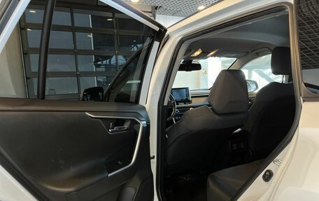 Toyota RAV4, 2021 год, 3 444 000 рублей, 22 фотография