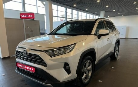 Toyota RAV4, 2021 год, 3 444 000 рублей, 7 фотография