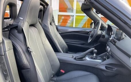 Mazda MX-5, 2022 год, 2 906 000 рублей, 26 фотография