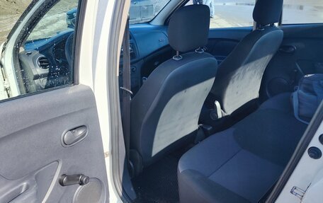 Renault Logan II, 2020 год, 635 000 рублей, 10 фотография