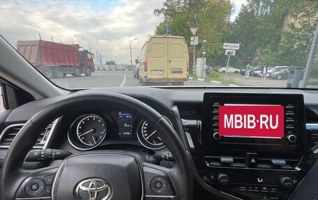 Toyota Camry, 2021 год, 2 500 000 рублей, 5 фотография