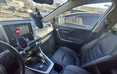 Toyota RAV4, 2019 год, 3 300 000 рублей, 14 фотография