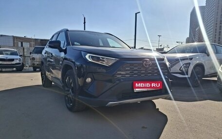 Toyota RAV4, 2019 год, 3 300 000 рублей, 3 фотография