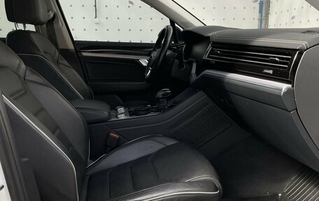 Volkswagen Touareg III, 2020 год, 4 490 000 рублей, 12 фотография